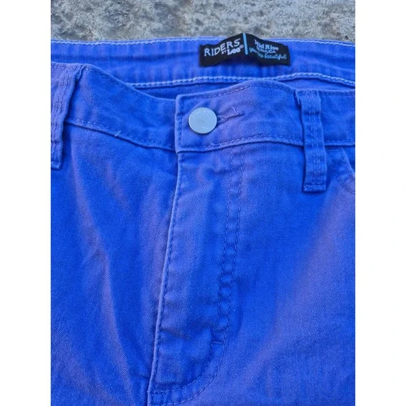 Riders by Lee Shorts Womens Size 12 Blue‎ Mid Rise Bermuda Stretch 5 Pocket EUC - Picture 3 of 8
